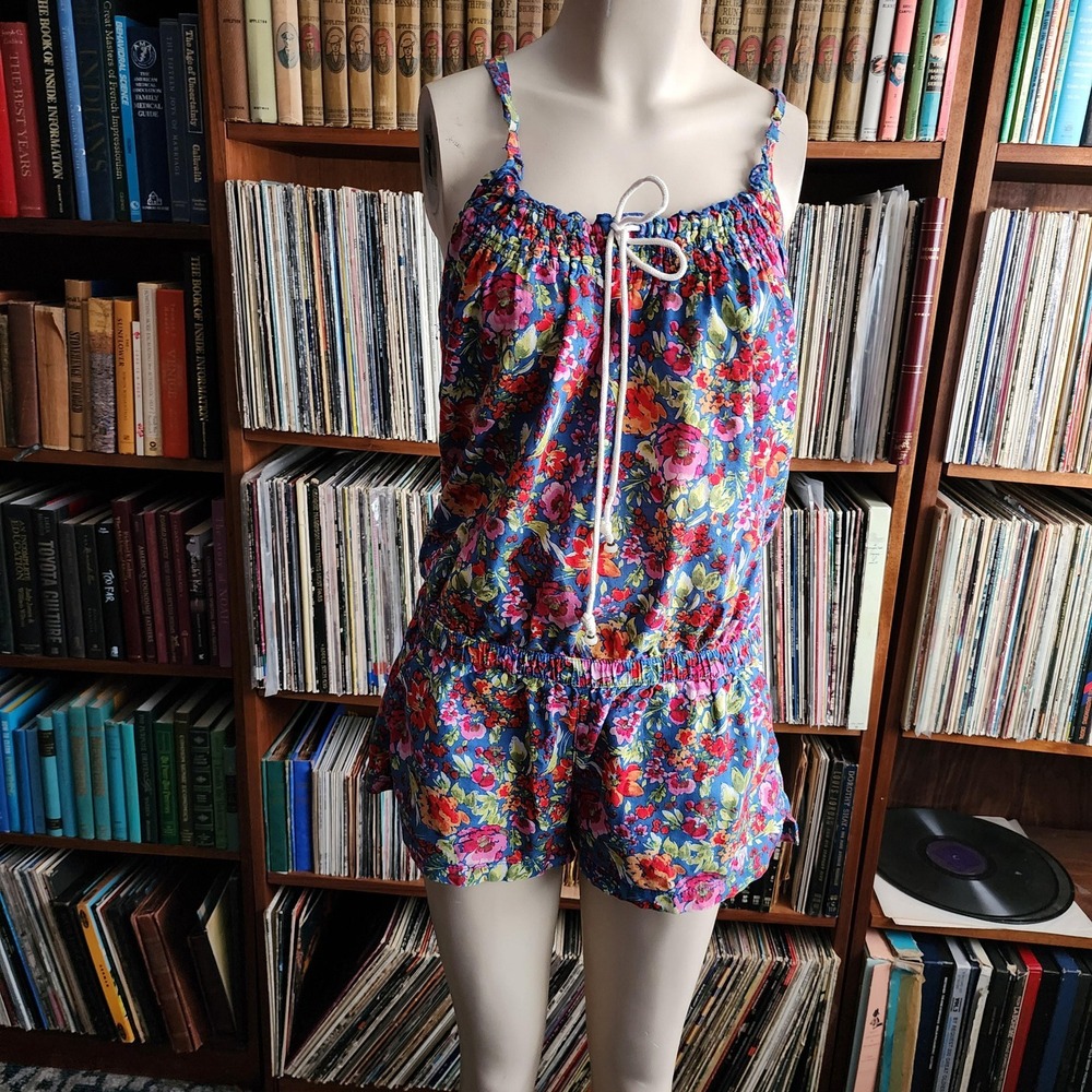 Abercrombie & Fitch romper, 100 percent cotton with pockets, women's medium